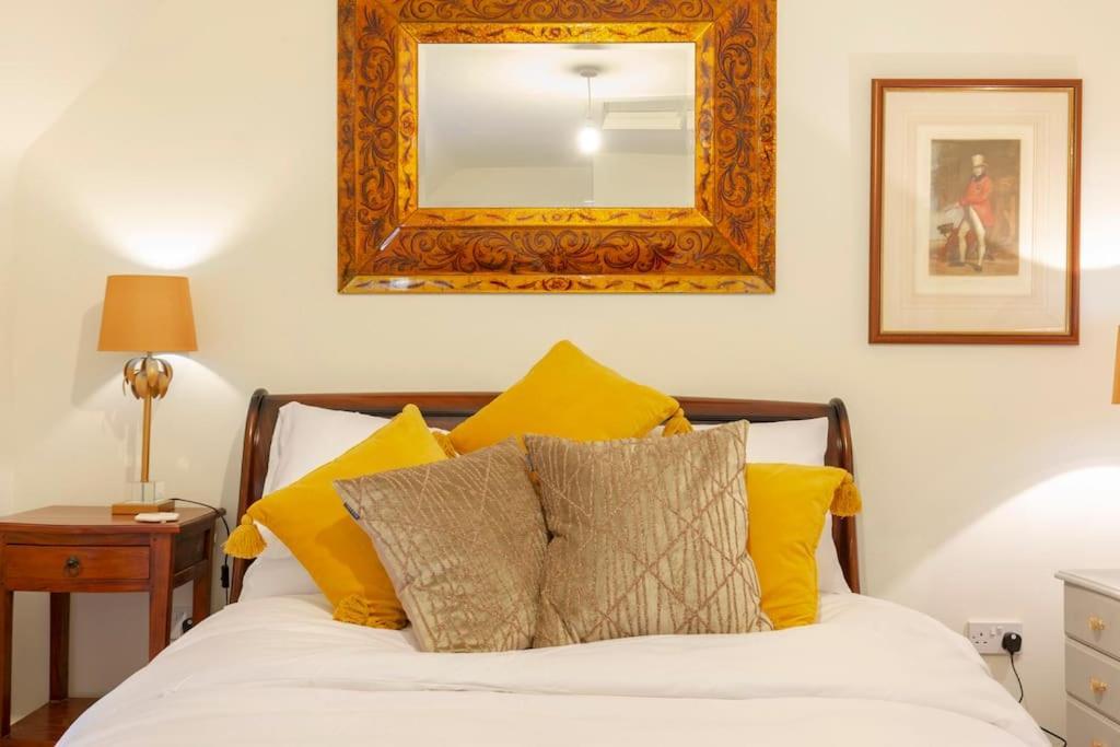 Dorney Windsor Legoland 5 Star Stay For Upto 14 Guests Exterior photo
