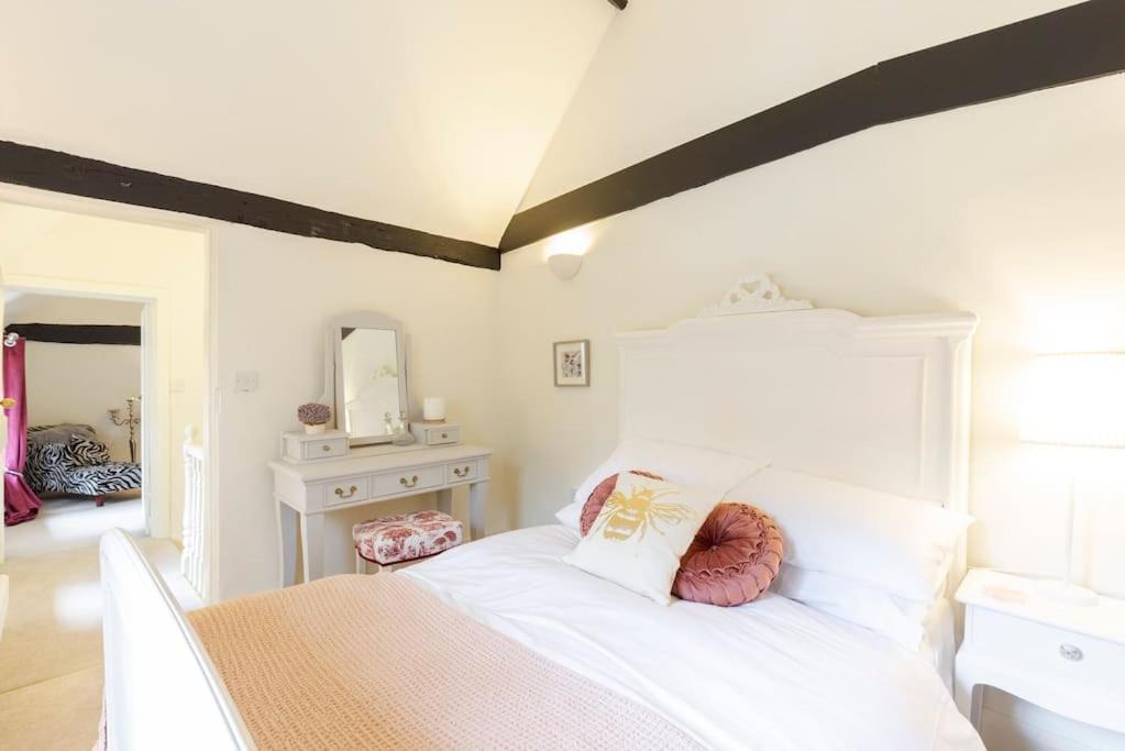 Dorney Windsor Legoland 5 Star Stay For Upto 14 Guests Exterior photo