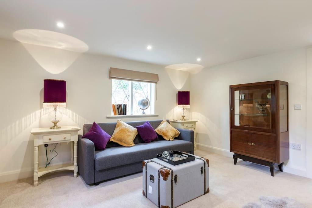 Dorney Windsor Legoland 5 Star Stay For Upto 14 Guests Exterior photo
