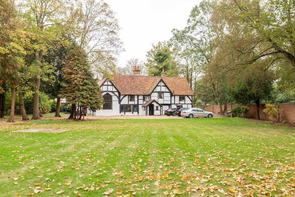 Dorney Windsor Legoland 5 Star Stay For Upto 14 Guests Exterior photo